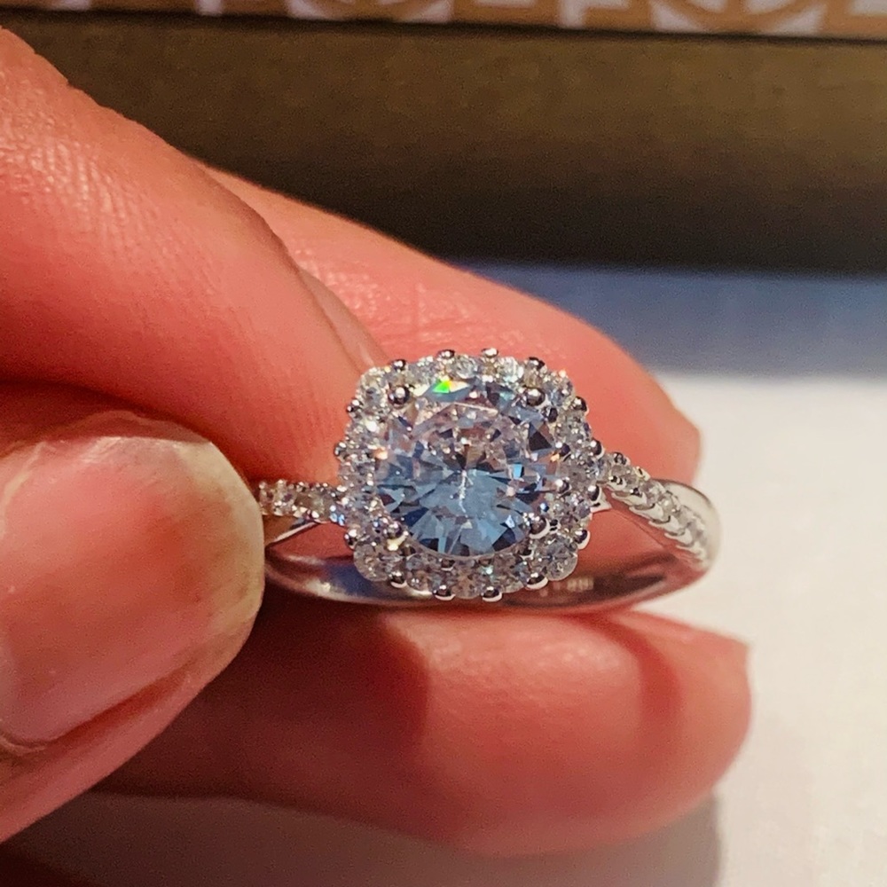 Round Halo Ring